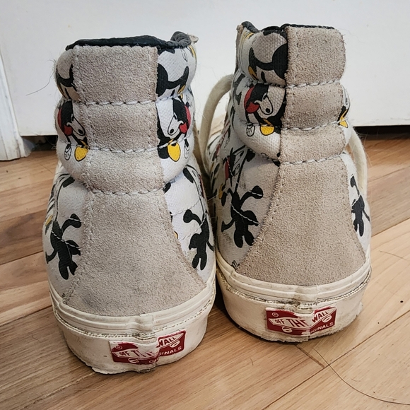 Vans Disney x Geoff McFetridge x Sk8-Hi 'Mickey's 90th' sneaker - Picture 4 of 7